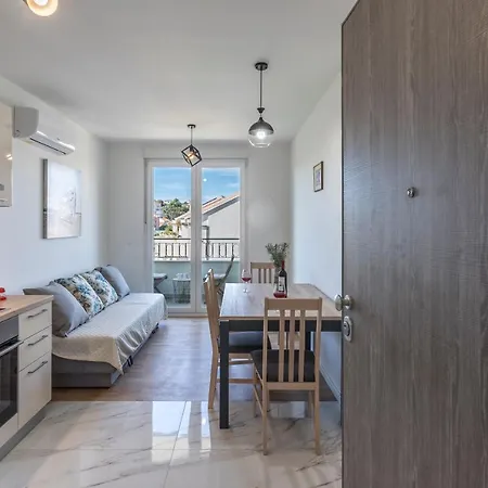 Apartman Lukiana*** Appartement