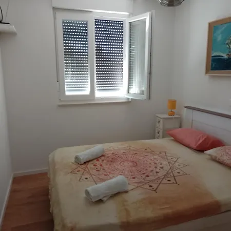 Apartman Lukiana*** Appartement