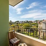 Apartman Lukiana*** *
