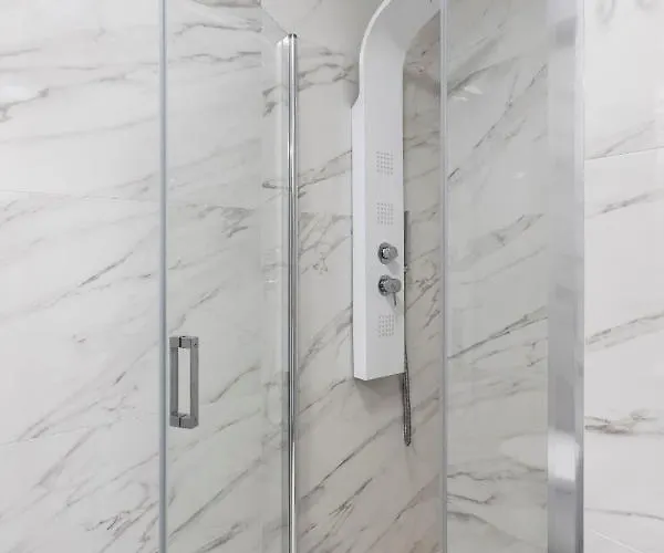 아파트 Apartman Lukiana***