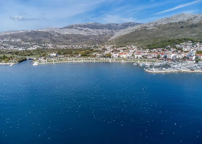 아파트 Apartman Lukiana***