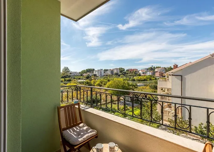 Apartman Lukiana*** *