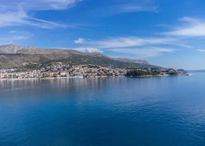 Apartman Lukiana*** *