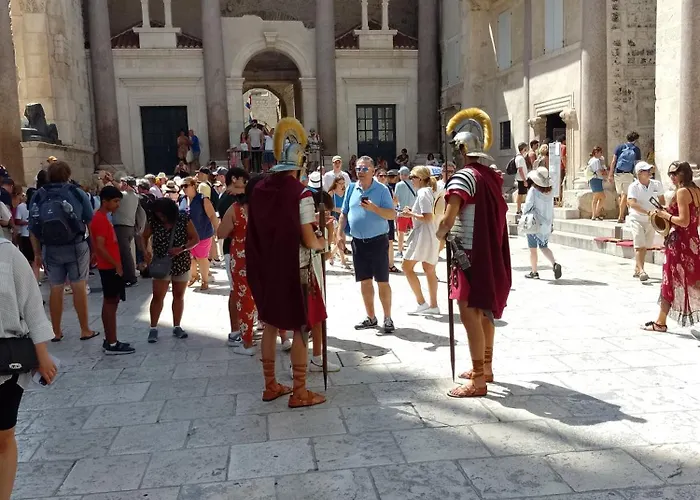 아파트 Apartman Lukiana***