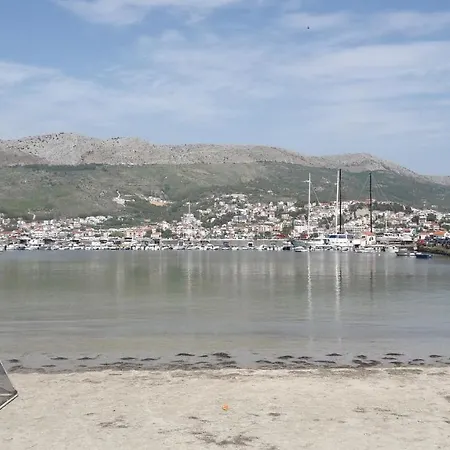 Apartman Lukiana*** Σπλιτ